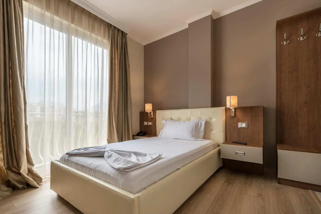Keit Hotel Tirana 4*,