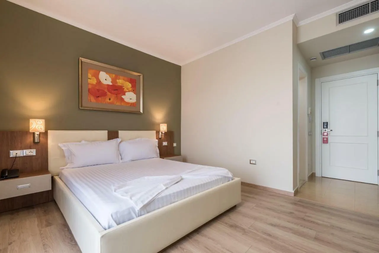 Keit Hotel Tirana 4*,
