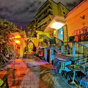 Hostel Milingona Center Albania